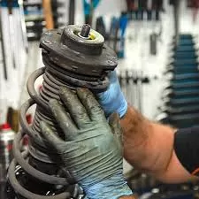 علت شل شدن پیچ سر کمک فنر