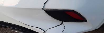  هنگامی که سپر خودرو شکسته یا آسیب ‌دیده باشد، نه تنها ظاهر خودرو خراب می‌شود، بلکه می‌تواند به عملکرد ایمنی خودرو نیز آسیب بزند.