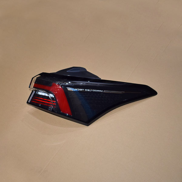 چراغ خطر عقب راست روی گلگیر - آریزو ۶ پرو