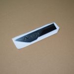 آرم روی گلگیر چپ - آریزو ۶ پرو