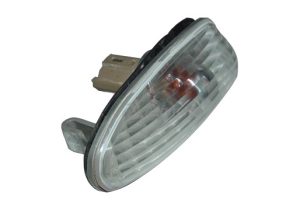 چراغ راهنما روی گلگیر - ۵۵۰