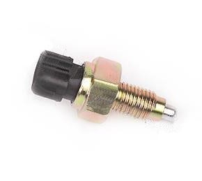 فشنگی چراغ دنده عقب - ام وی ام ۳۱۵