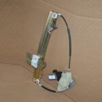 شیشه بالابر عقب راست