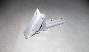 لولای چپ درب موتور - ام وی ام ۵۵۰