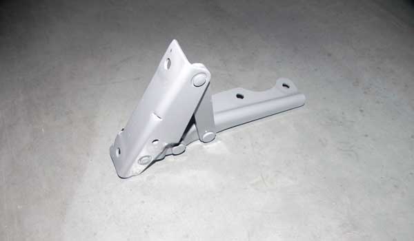 لولای چپ درب موتور - ام وی ام ۵۵۰