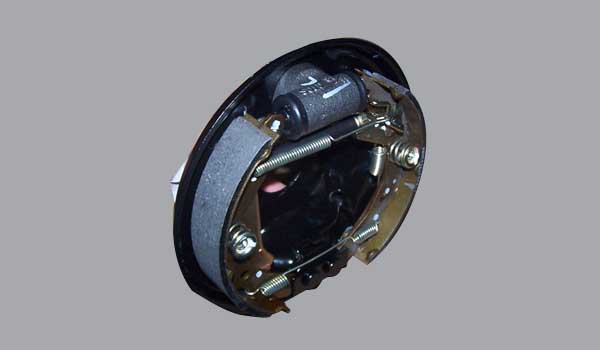 مجموعه طبق ترمز چرخ عقب راست - ام وی ام 110S