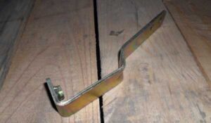 پایه کاور روی موتور شماره ۱ - ام وی ام X33